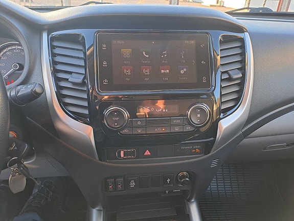 Mitsubishi L200 Club Cab 19 of 22