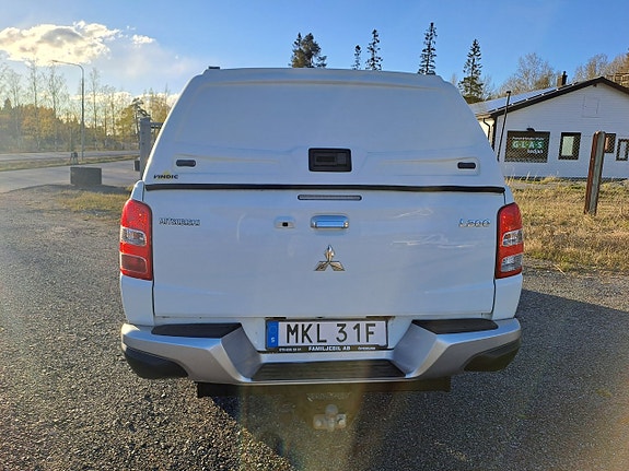 Mitsubishi L200 Club Cab 5 of 5