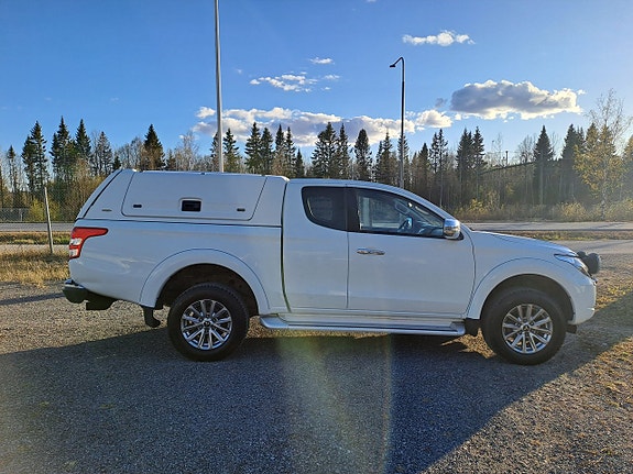Mitsubishi L200 Club Cab 3 of 5