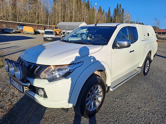 Mitsubishi L200 Club Cab 8 of 22
