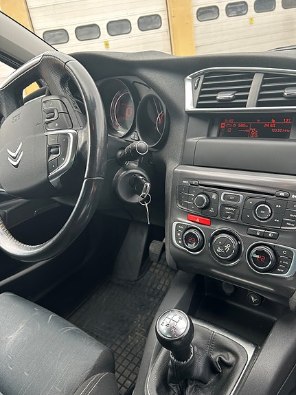 Citroen C4 6 of 6