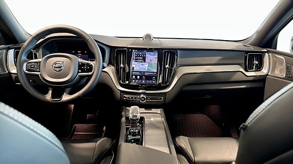 Volvo XC60 4 of 5