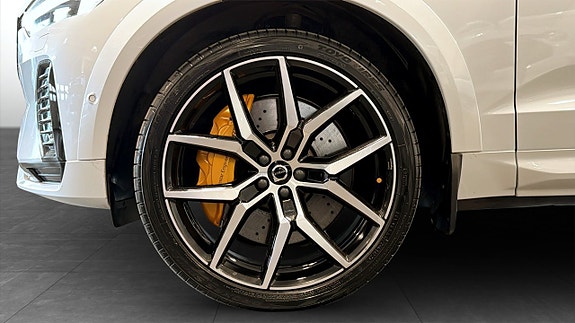 Volvo XC60 9 of 15