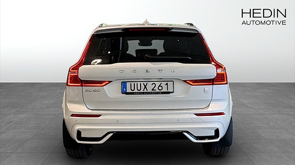 Volvo XC60 7 of 15