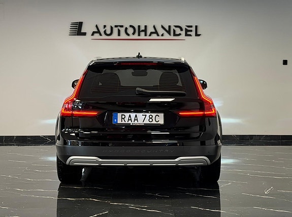 Volvo V90 Cross Country 5 of 5