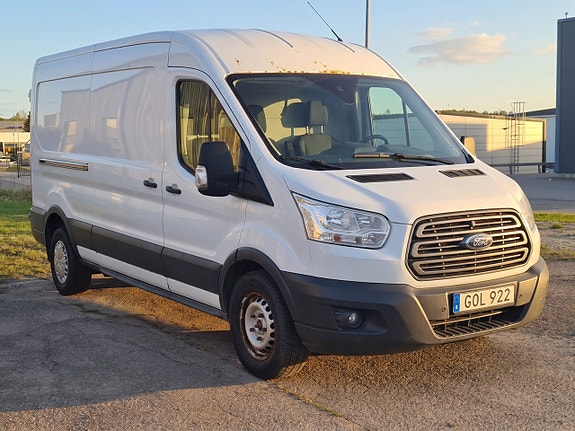 Ford Transit 3 of 5