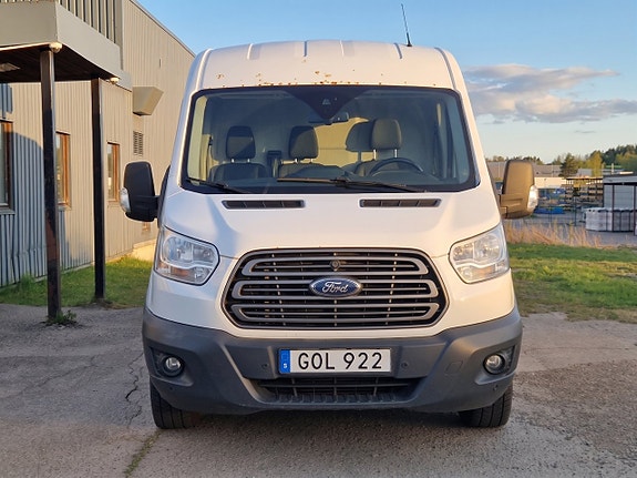 Ford Transit 2 of 5