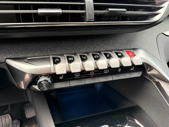 Peugeot 3008 16 of 21