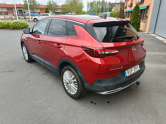 Opel Grandland X 2 of 5