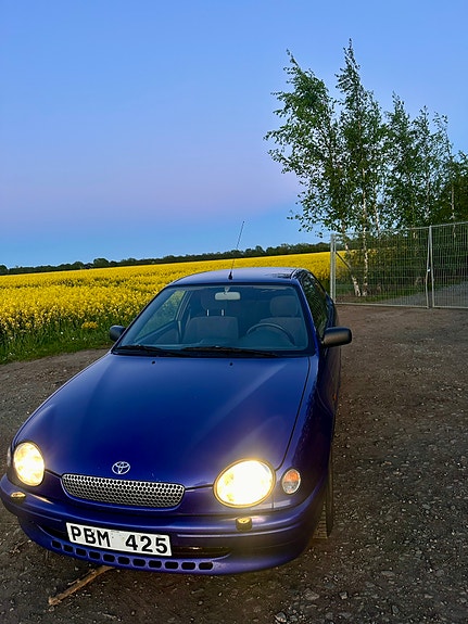 Toyota Corolla 2 of 7