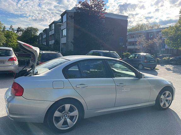 BMW 318d 3 of 9