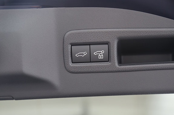 Subaru Solterra 9 of 24