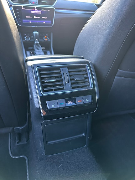 Skoda Superb 11 of 12