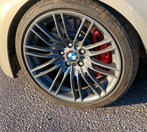 BMW 335i 4 of 5