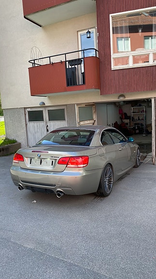 BMW 335i 5 of 5