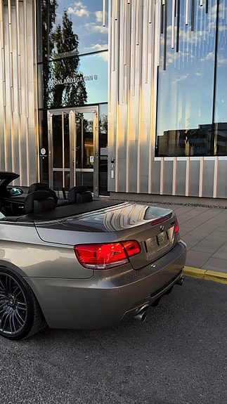BMW 335i 3 of 5