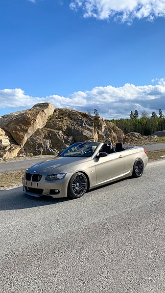 BMW 335i 2 of 5
