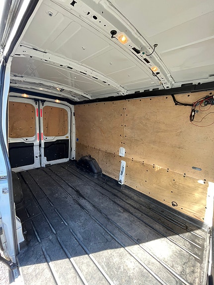 Ford Transit 4 of 5