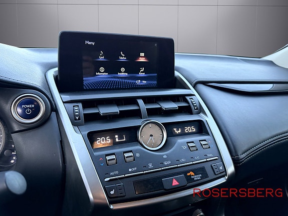 Lexus NX300h 13 of 14