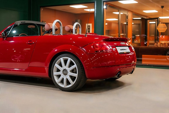 Audi TT 4 of 5