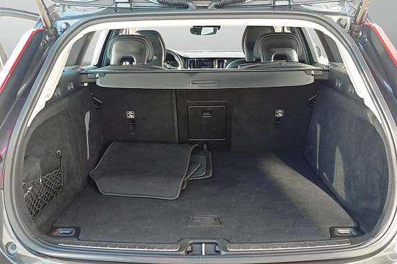 Volvo V60 Cross Country 9 of 9
