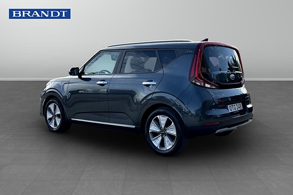 Kia e-Soul 2 of 5