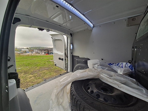 Renault Kangoo Express 9 of 13