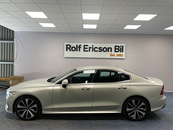 Volvo S60 2 of 5