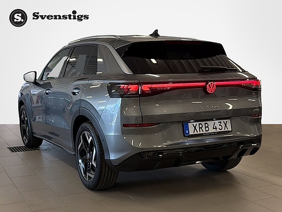 Volkswagen T-Roc 3 of 5