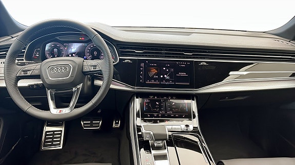 Audi Q8 10 of 13