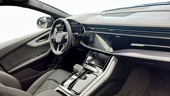 Audi Q8 11 of 13