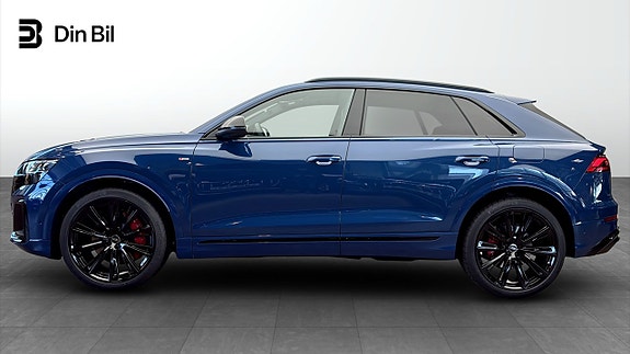 Audi Q8 2 of 5