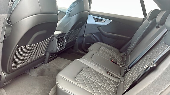 Audi Q8 12 of 13