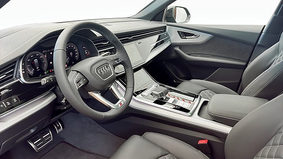 Audi Q8 7 of 13