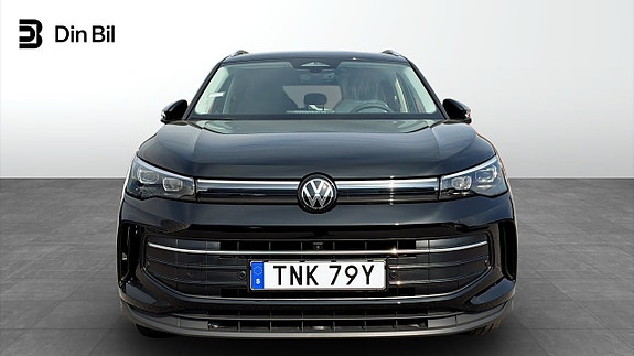 Volkswagen Tiguan 4 of 5