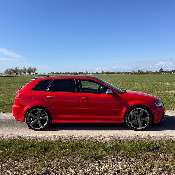 Audi RS3 4 of 5