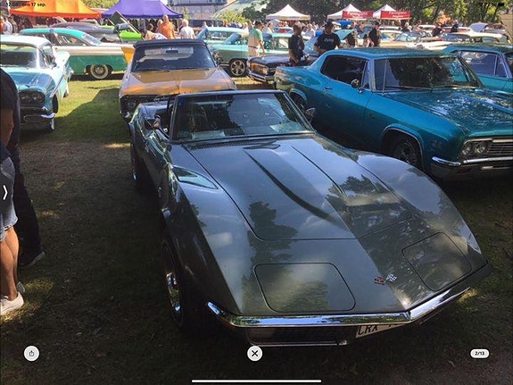 Chevrolet Corvette 4 of 5