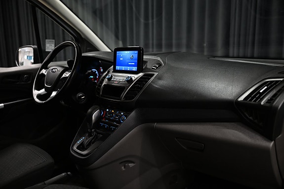 Ford Transit Connect 26 of 28