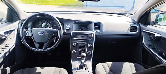 Volvo V60 5 of 5