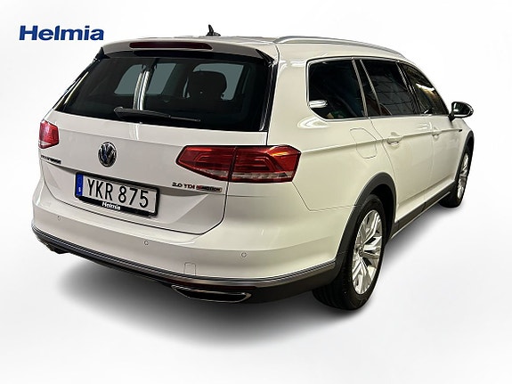 Volkswagen Passat Alltrack 4 of 5