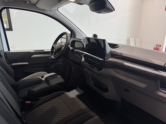 Volkswagen Transporter 10 of 16