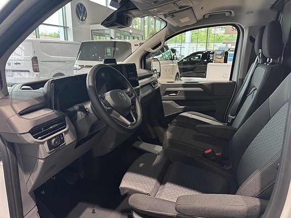 Volkswagen Transporter 8 of 16