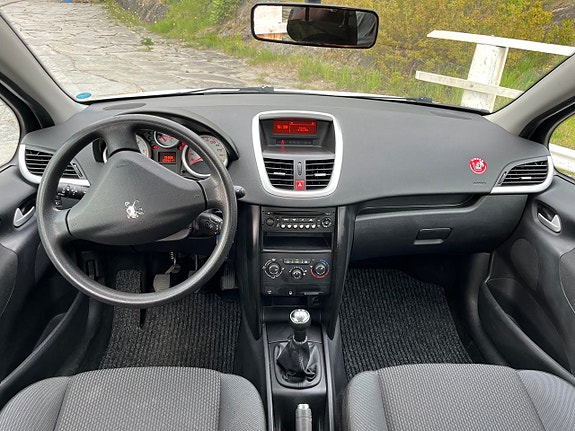 Peugeot 207 6 of 7