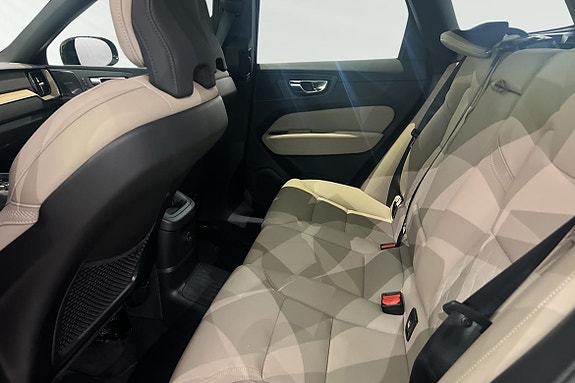 Volvo XC60 8 of 18