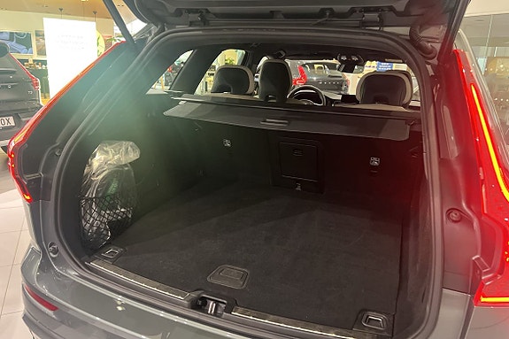 Volvo XC60 13 of 18