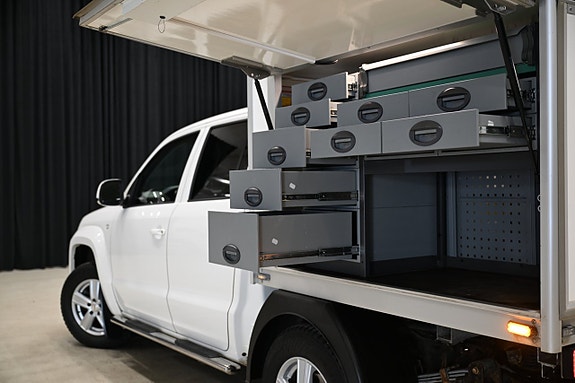 Volkswagen Amarok 8 of 27
