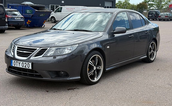 Saab 9-3 4 of 5