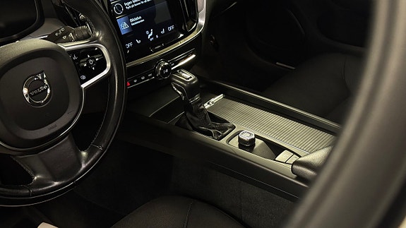 Volvo V60 Cross Country 19 of 23