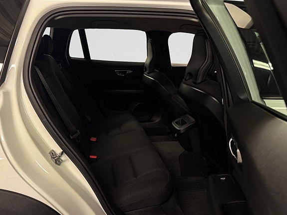 Volvo V60 Cross Country 22 of 23