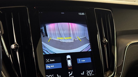 Volvo V60 Cross Country 17 of 23
